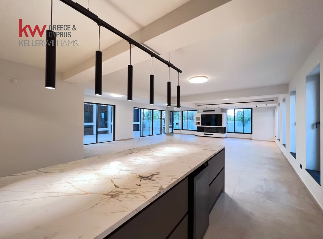 7 bedrooms Villa in Latsia, Nicosia, Cyprus No. 61215