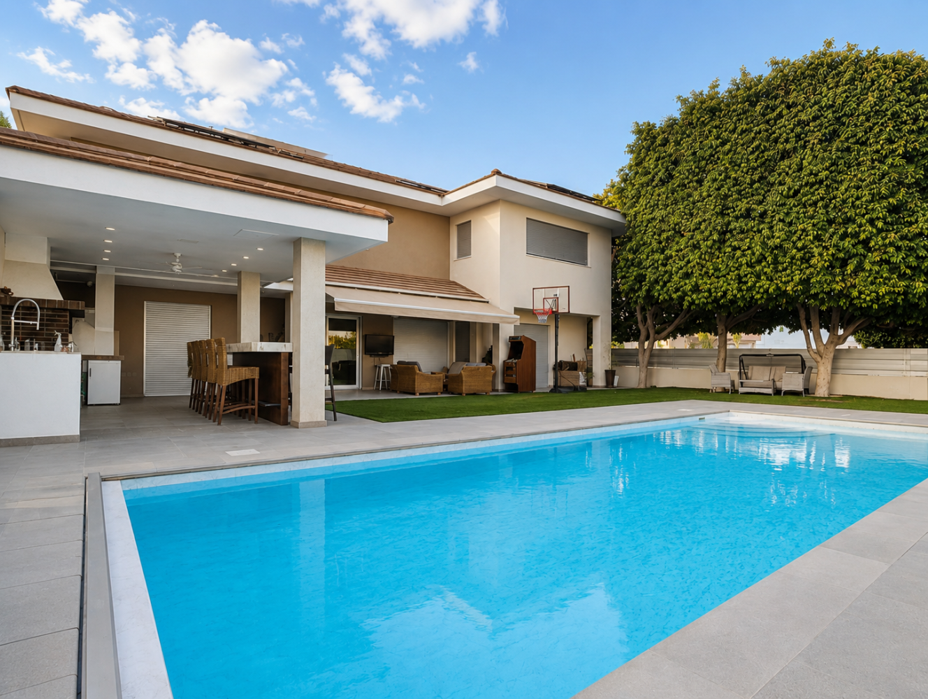 5 bedrooms Villa in Limassol, Cyprus No. 61587