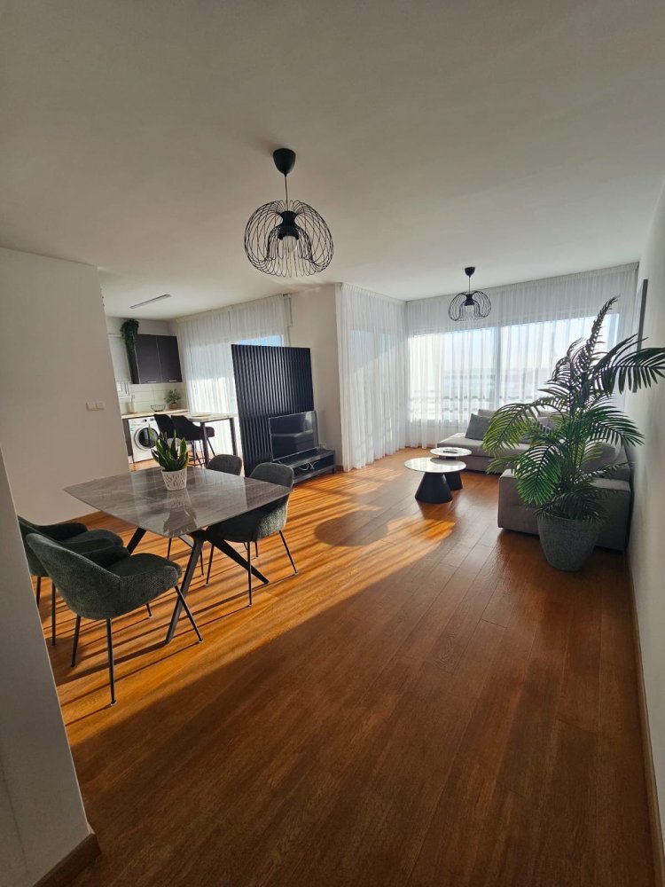 Квартира с 2 спальнями в Ларнака, Кипр № 60985