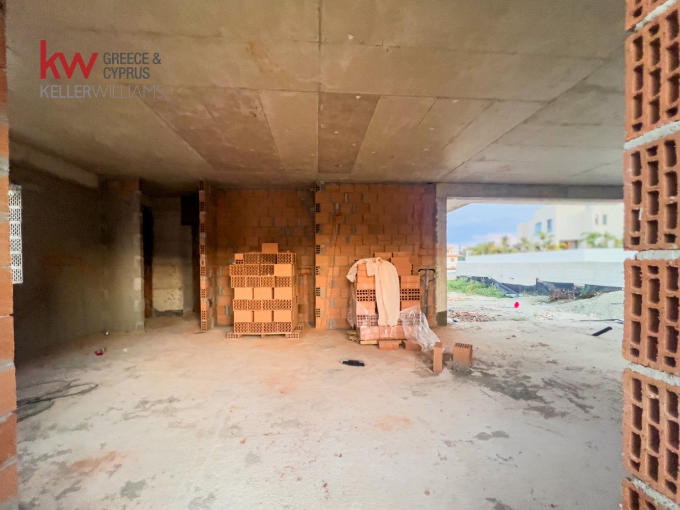 3 bedrooms Bungalow in Oroklini, Larnaka, Cyprus No. 52511