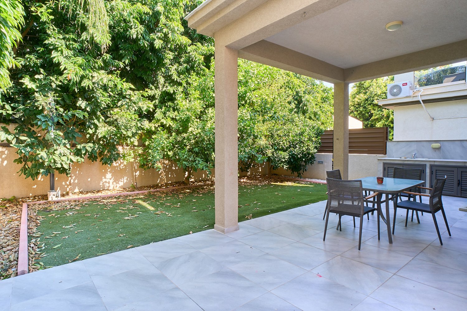 4 bedrooms Villa in Agios Athanasios, Limassol, Cyprus No. 62771