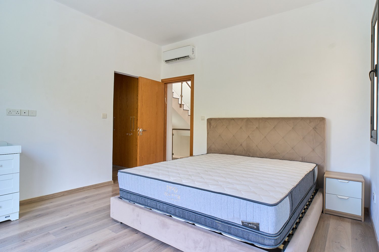 4 bedrooms Villa in Agios Athanasios, Limassol, Cyprus No. 62771