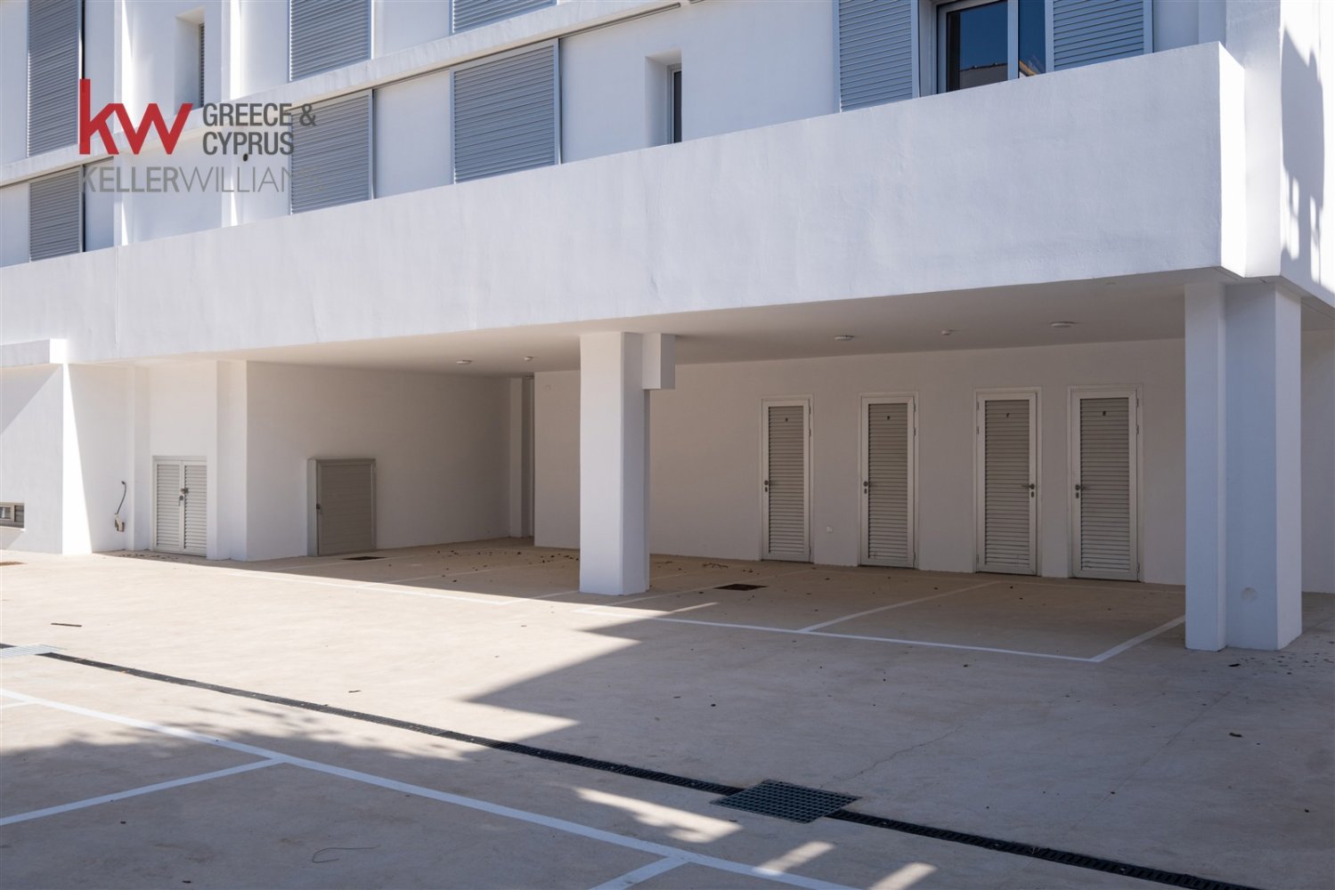 106m2 Shop in Strovolos, Nicosia, Cyprus No. 60304