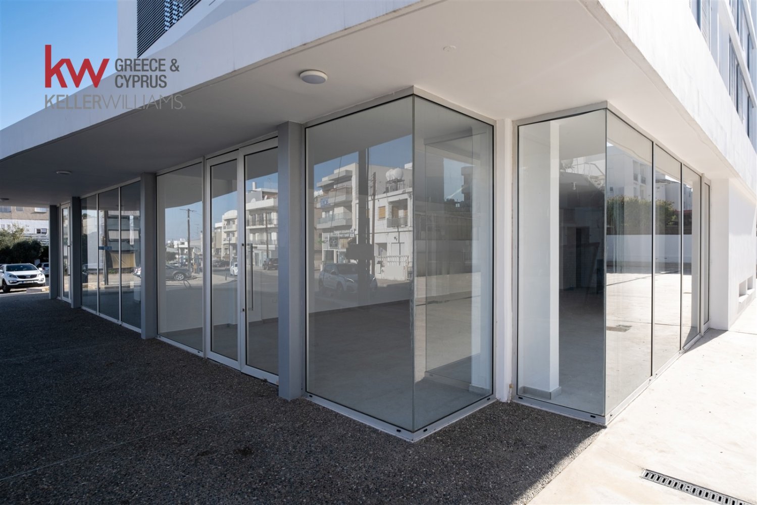 106m2 Shop in Strovolos, Nicosia, Cyprus No. 60304
