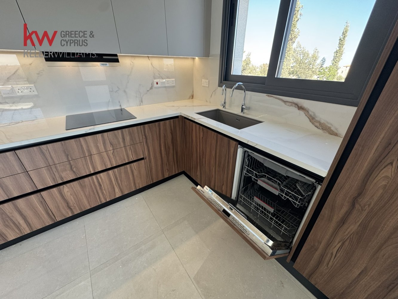2 chambres Appartement à Aradippou, Larnaka, Chypre No. 40101