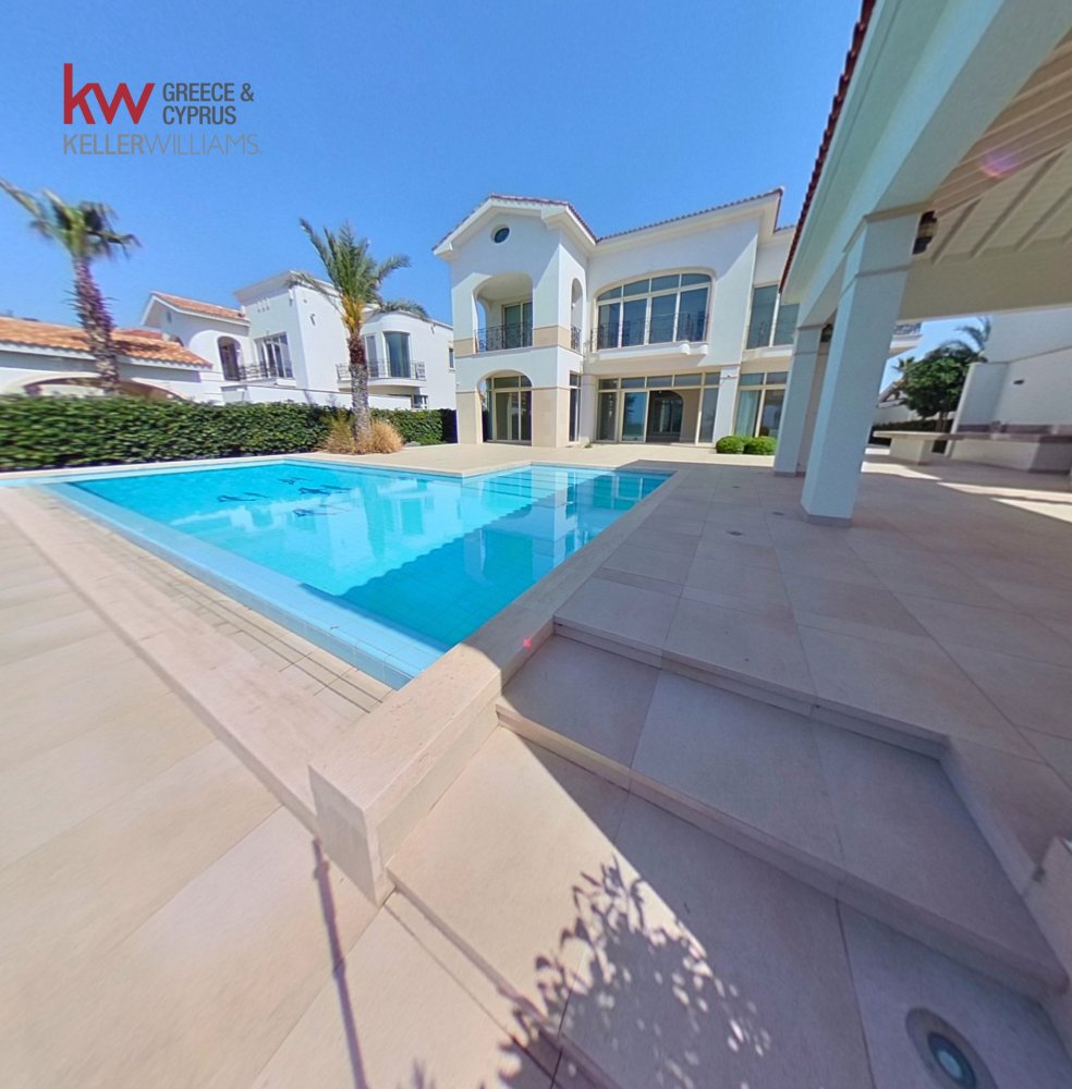 6 bedrooms Villa in Pervolia, Larnaka, Cyprus No. 40148