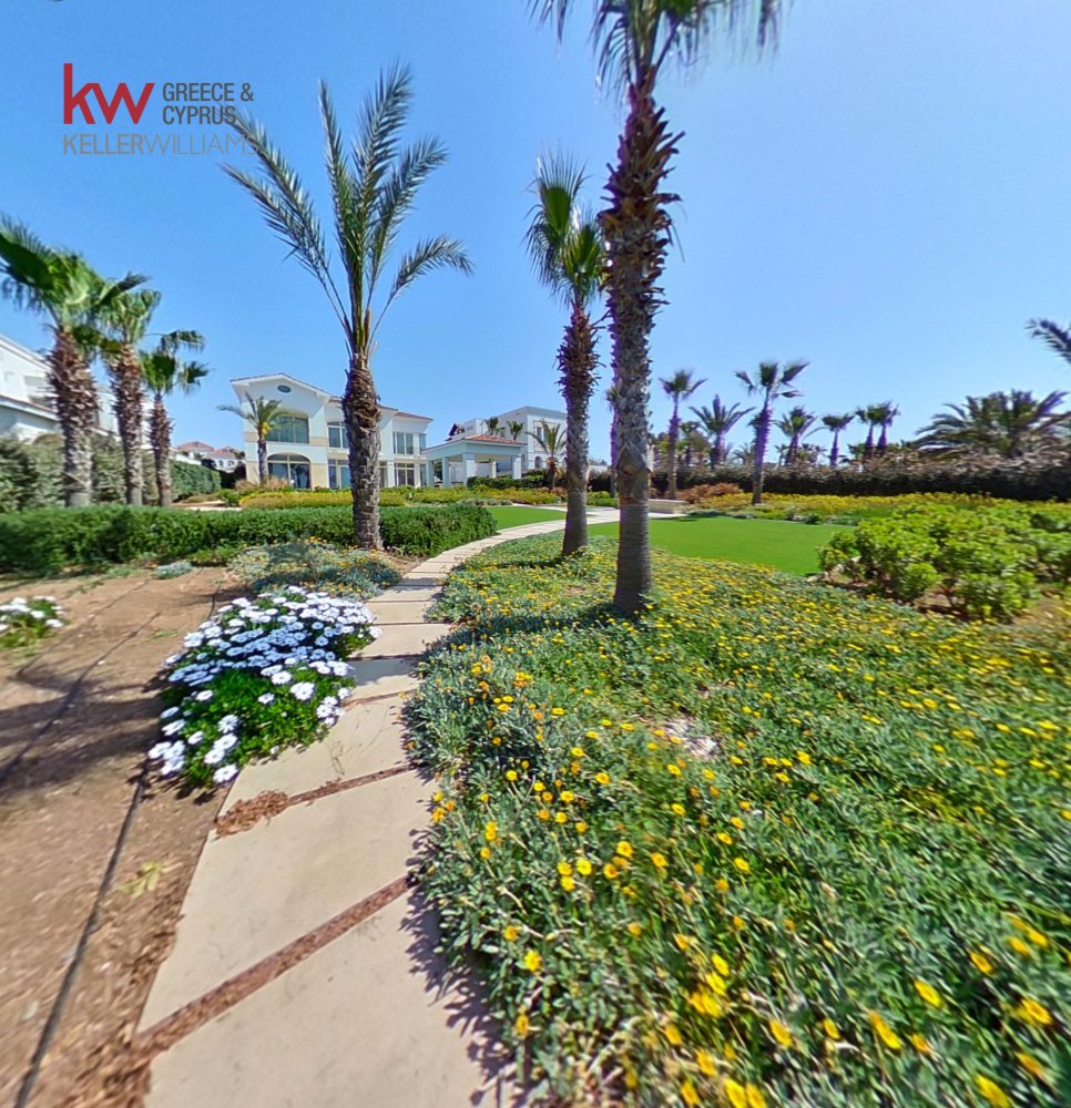 6 bedrooms Villa in Pervolia, Larnaka, Cyprus No. 40148