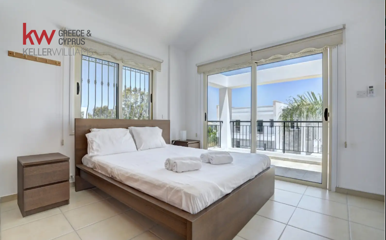4 bedrooms Villa in Paralimni, Ammochostos, Cyprus No. 39944