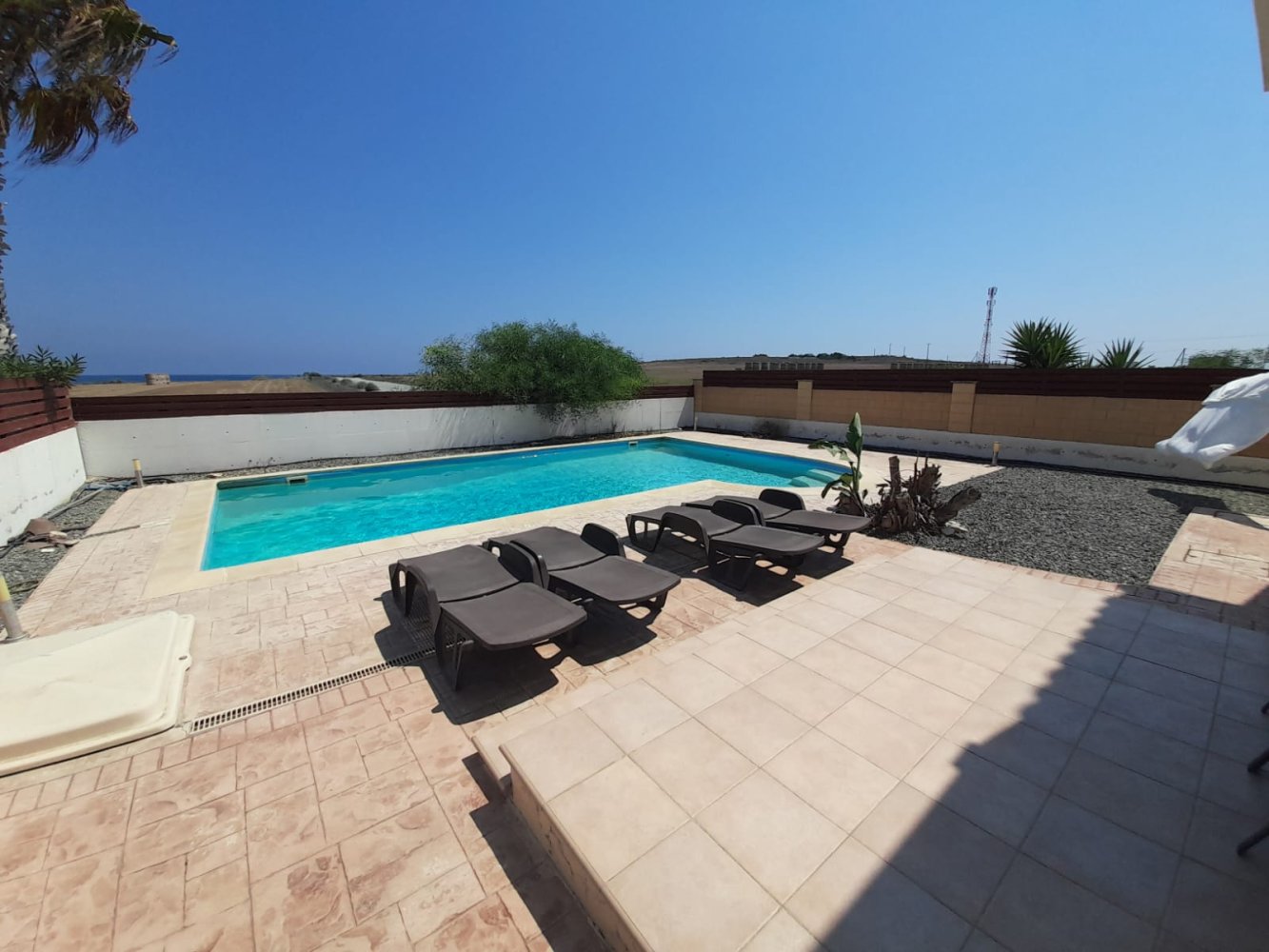 3 bedrooms Villa in Pervolia, Larnaka, Cyprus No. 62055