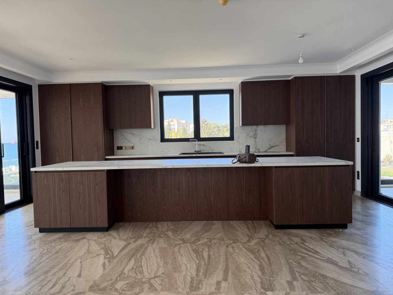 4 bedrooms Penthouse in Limassol, Cyprus No. 63650
