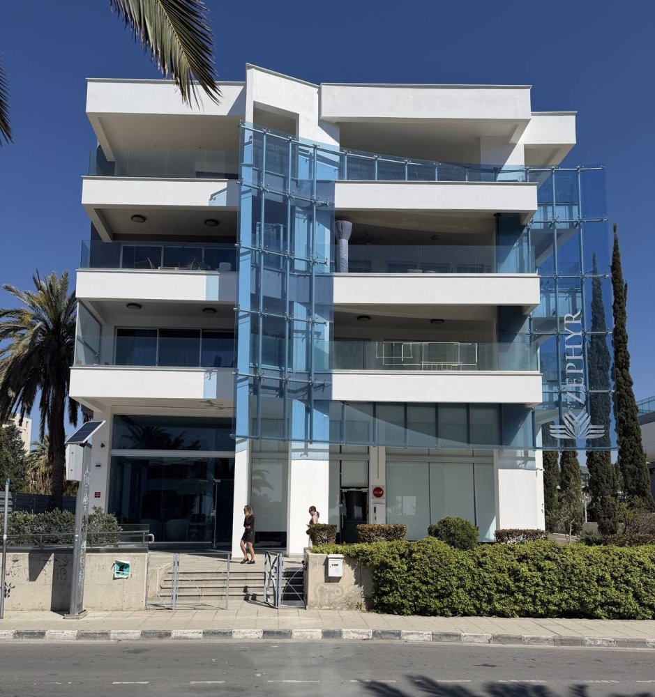 4 bedrooms Penthouse in Limassol, Cyprus No. 63650
