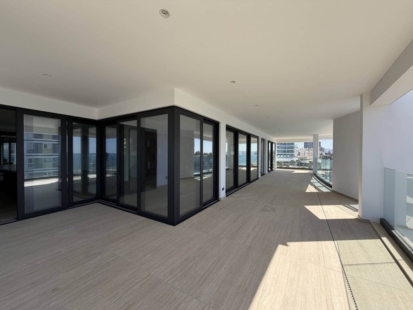 4 bedrooms Penthouse in Limassol, Cyprus No. 63650