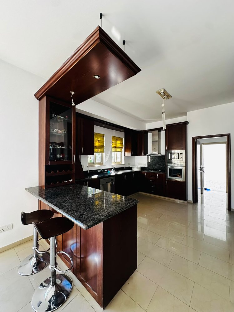 4 dormitorios Villa en Agios Athanasios, Limassol, Chipre No. 62795