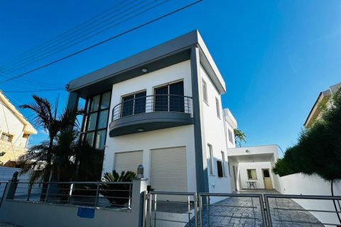 4 dormitorios Villa en Agios Athanasios, Limassol, Chipre No. 62795