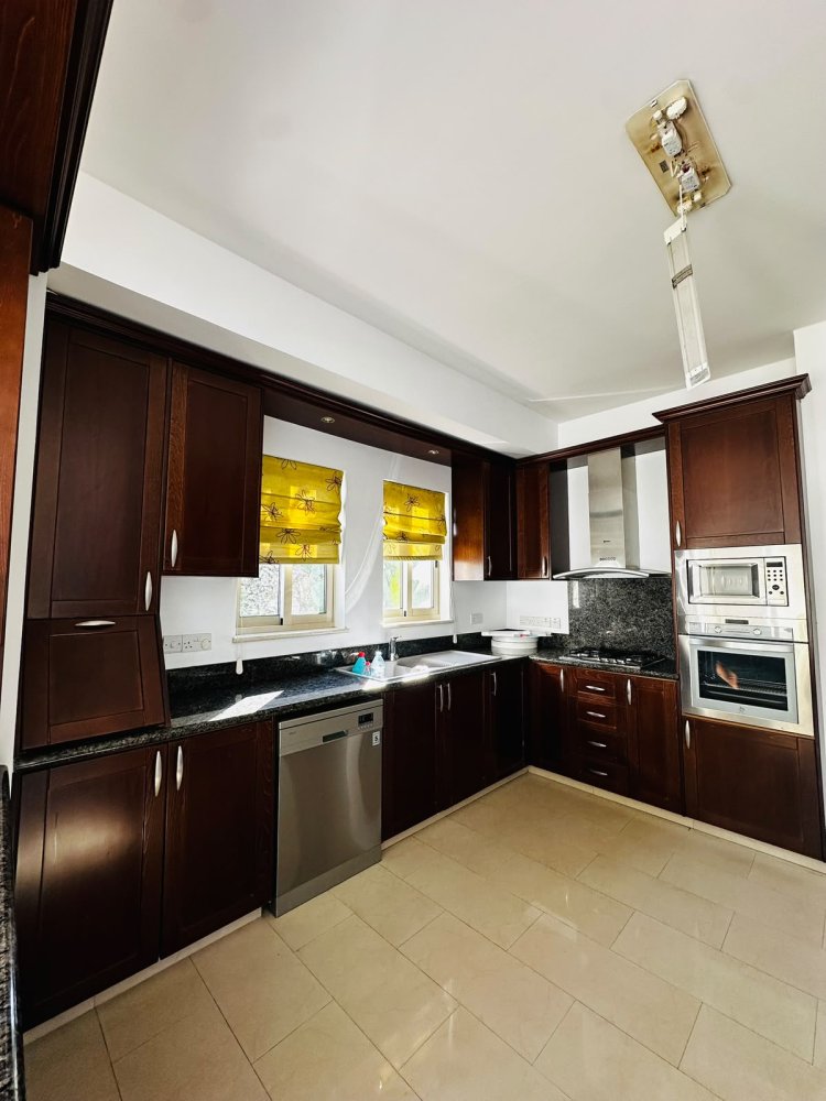 4 dormitorios Villa en Agios Athanasios, Limassol, Chipre No. 62795