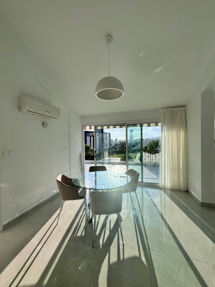 3 bedrooms Apartment in Parekklisia, Limassol, Cyprus No. 62097