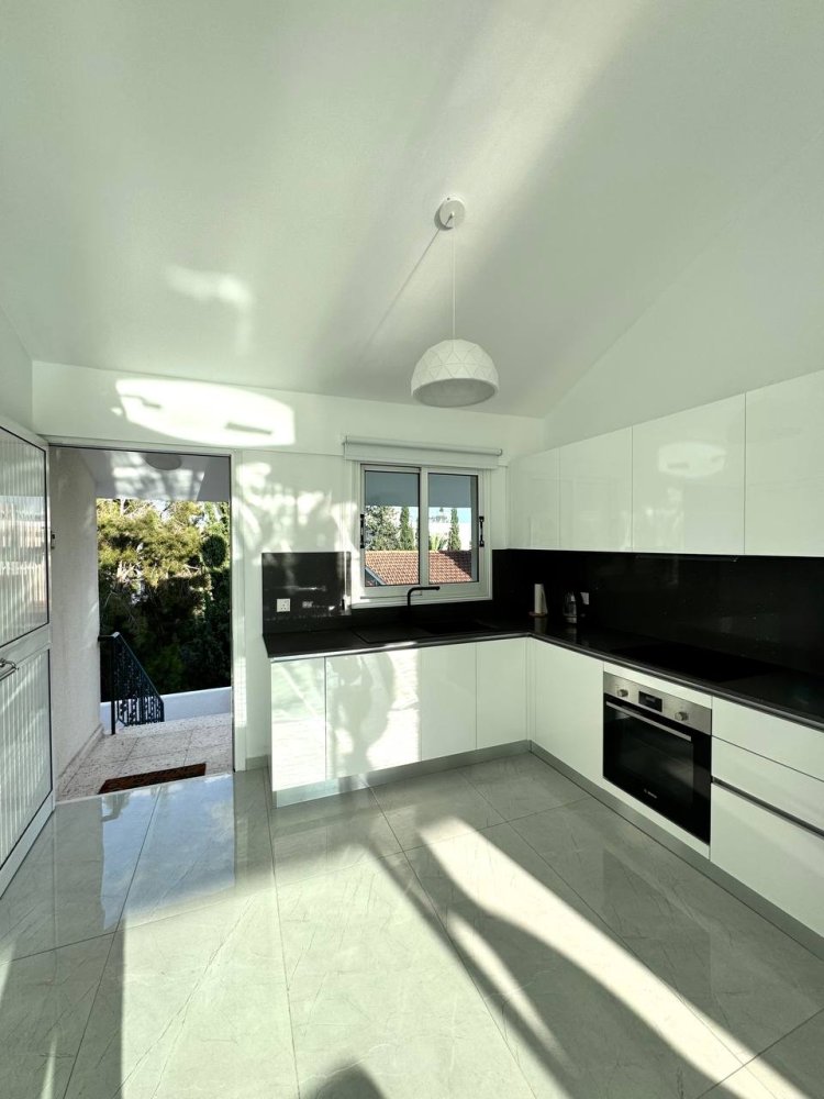 3 bedrooms Apartment in Parekklisia, Limassol, Cyprus No. 62097