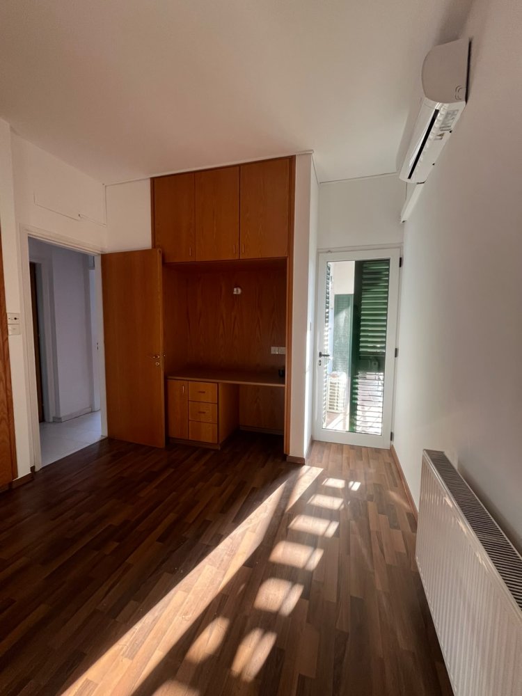 8 habitaciones Local comercial en Limassol, Chipre No. 62256