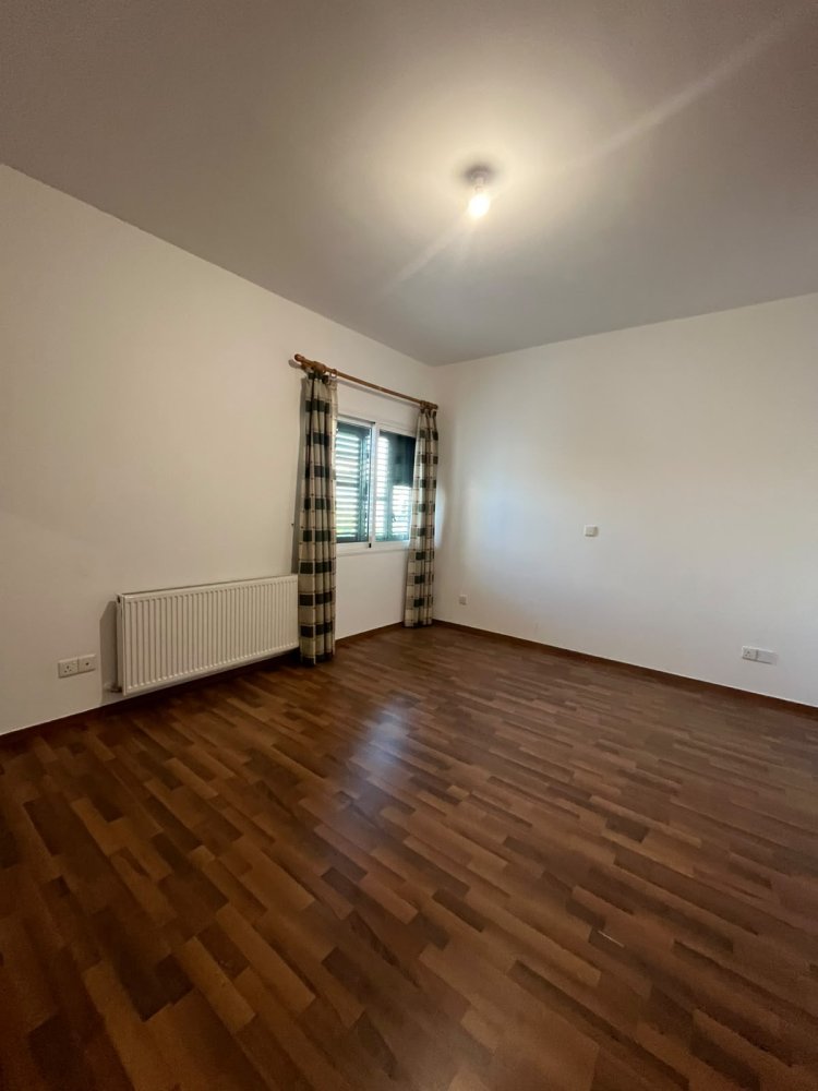 8 habitaciones Local comercial en Limassol, Chipre No. 62256
