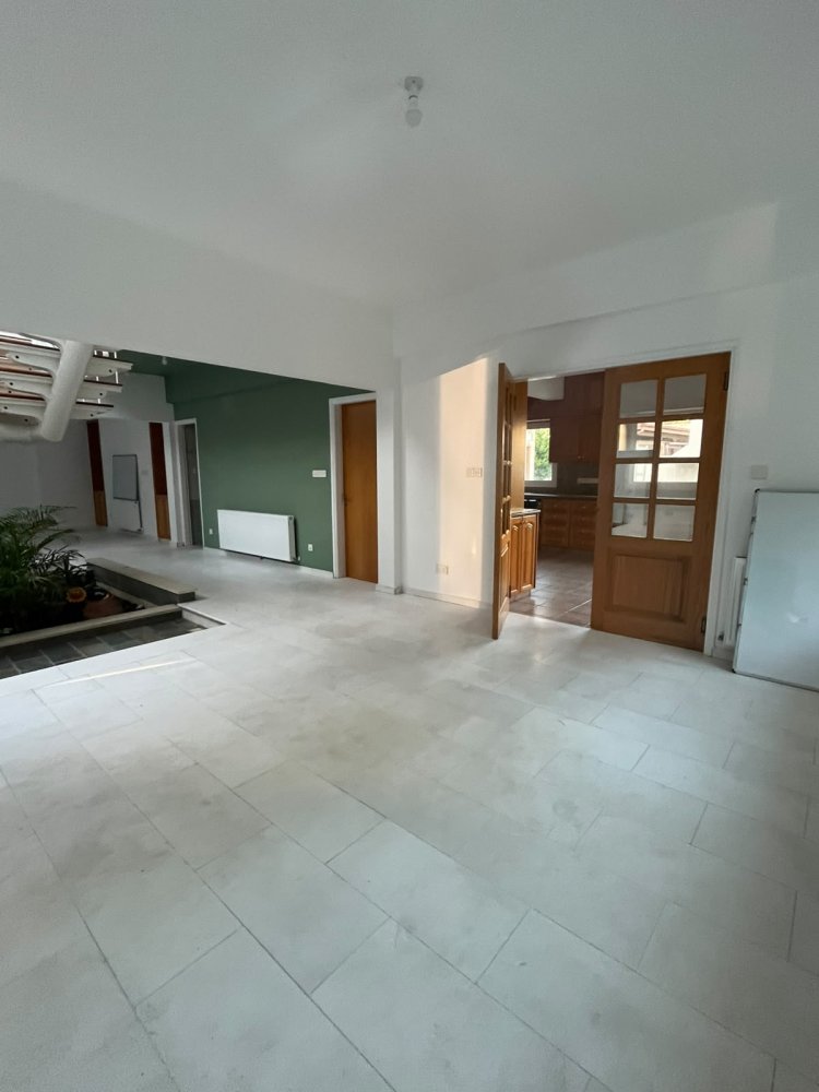 8 habitaciones Local comercial en Limassol, Chipre No. 62256