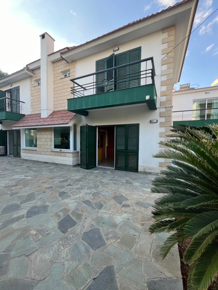 8 habitaciones Local comercial en Limassol, Chipre No. 62256