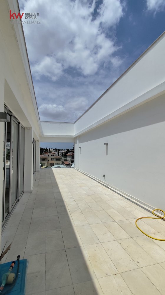 6 rooms Office in Nicosia, Cyprus No. 40138