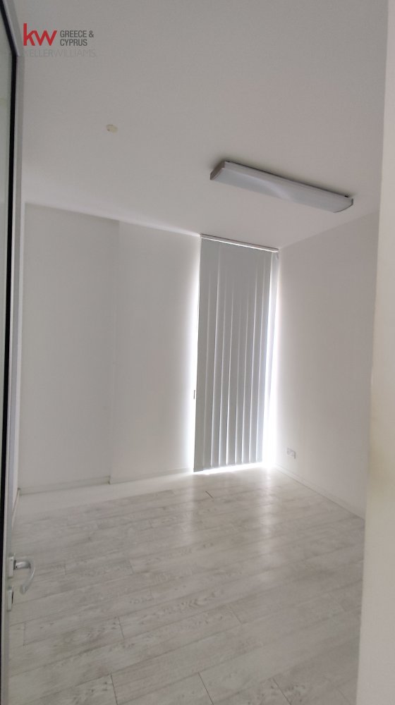 6 rooms Office in Nicosia, Cyprus No. 40138