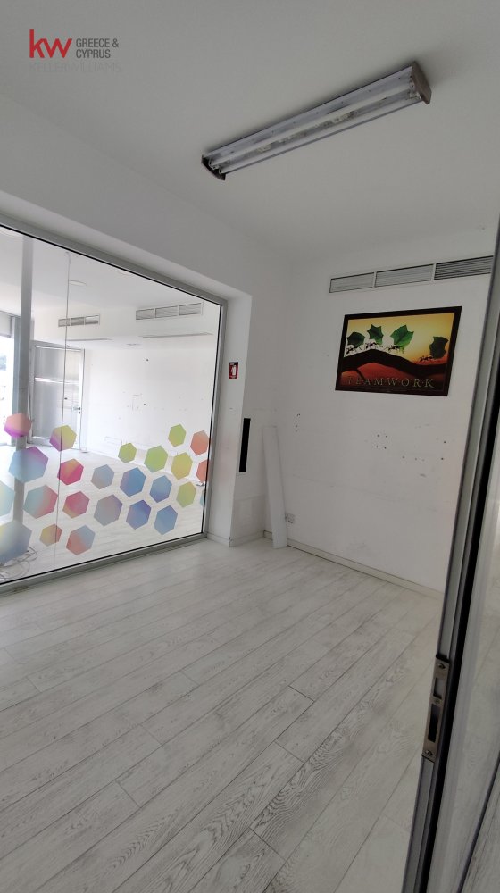 6 rooms Office in Nicosia, Cyprus No. 40138