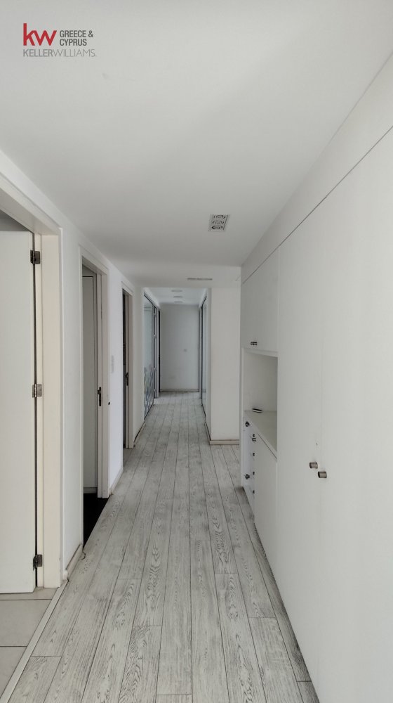 6 rooms Office in Nicosia, Cyprus No. 40138