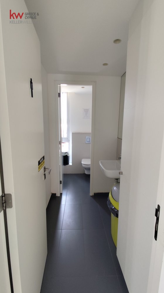 6 rooms Office in Nicosia, Cyprus No. 40138