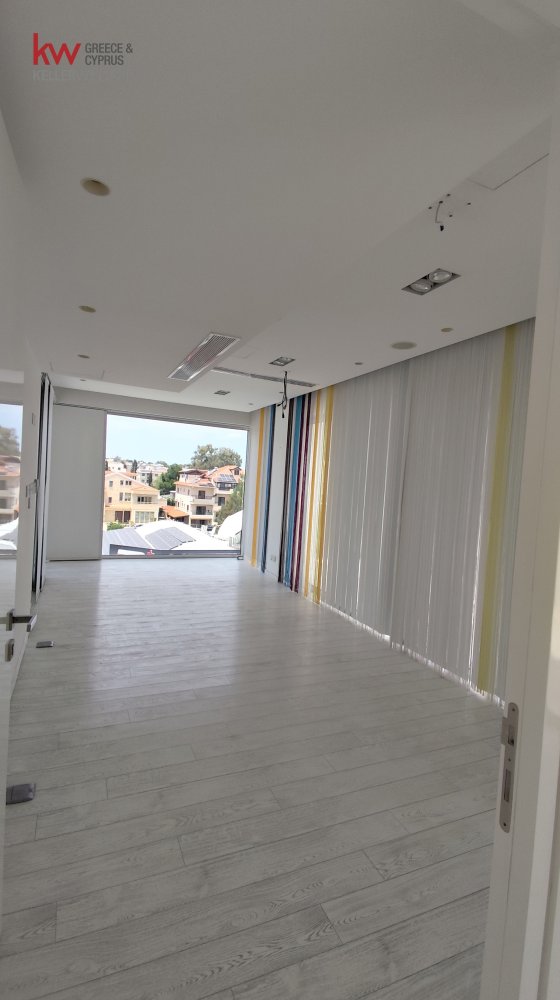 6 rooms Office in Nicosia, Cyprus No. 40138