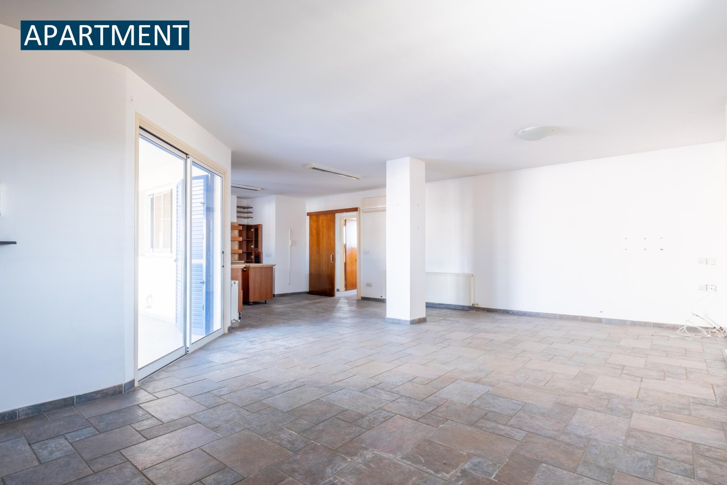 952m2 Local comercial en Nicosia, Chipre No. 65533