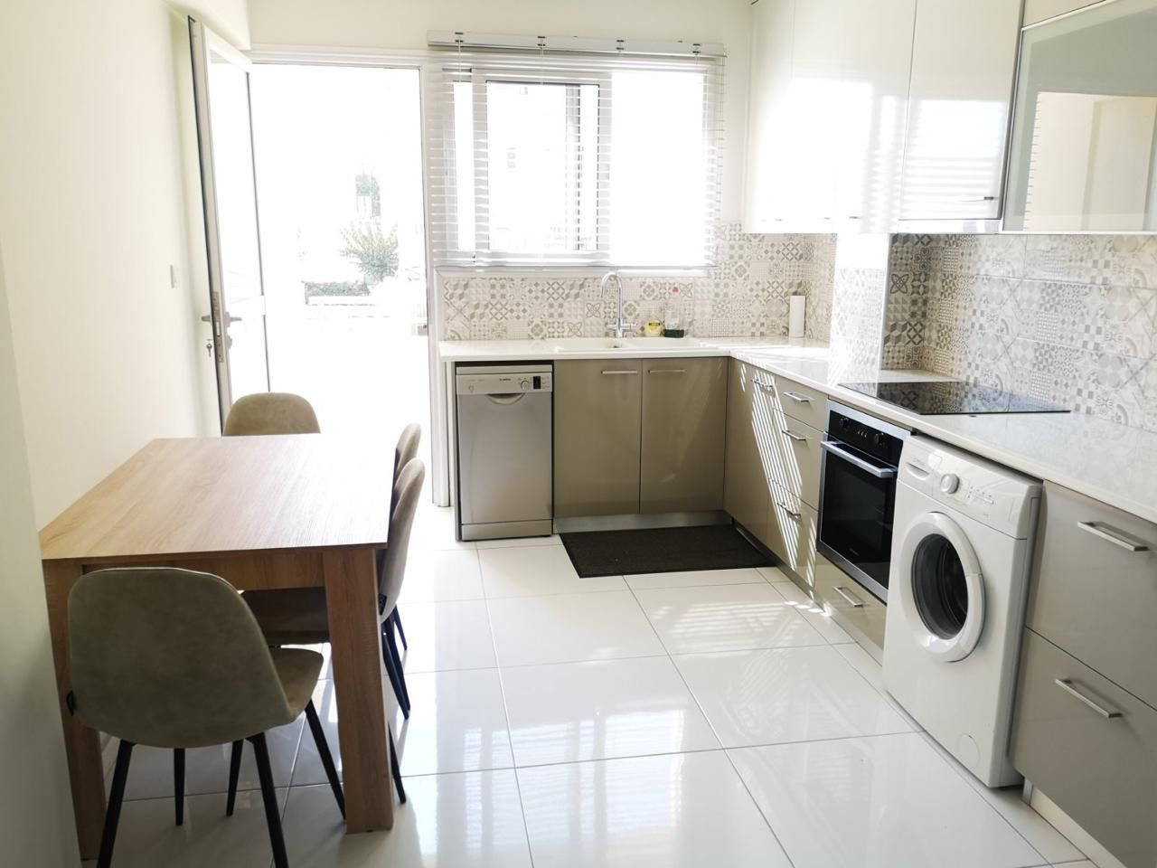 2 bedrooms Apartment in Paphos, Cyprus No. 61047