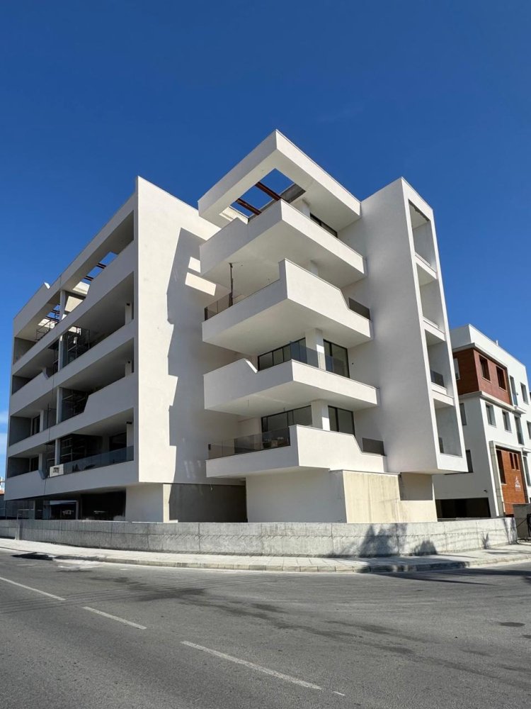 2 bedrooms Apartment in Germasogeia, Limassol, Cyprus No. 62216