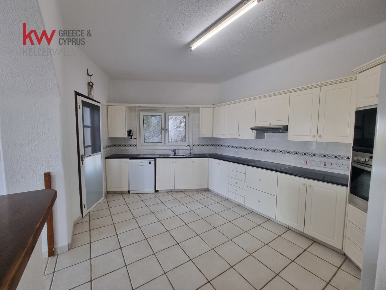5 chambres Villa à Tala, Paphos, Chypre No. 60093