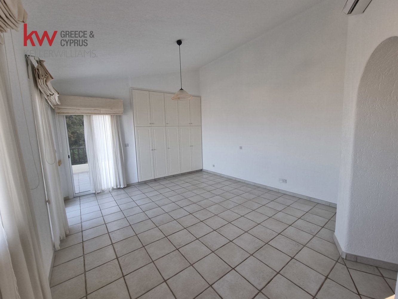 5 chambres Villa à Tala, Paphos, Chypre No. 60093