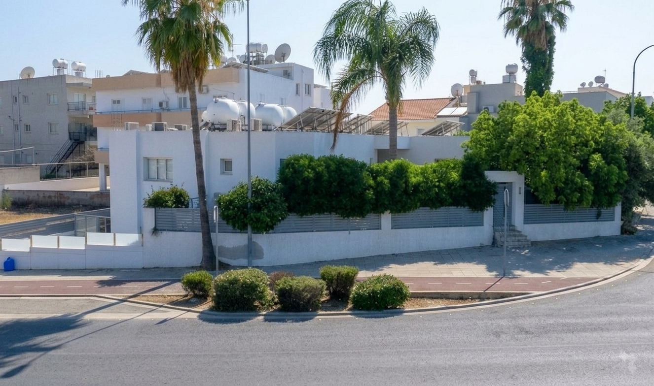 5 bedrooms Villa in Aglandjia, Nicosia, Cyprus No. 61540