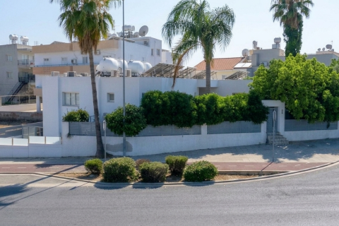 5 dormitorios Villa en Aglandjia, Nicosia, Chipre No. 61540