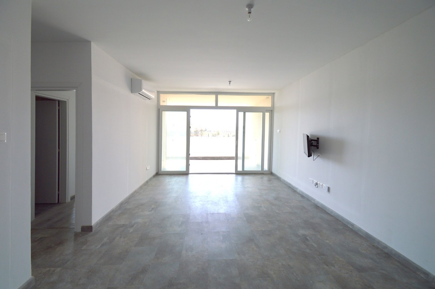 Квартира с 2 спальнями в Ларнака, Кипр № 62682
