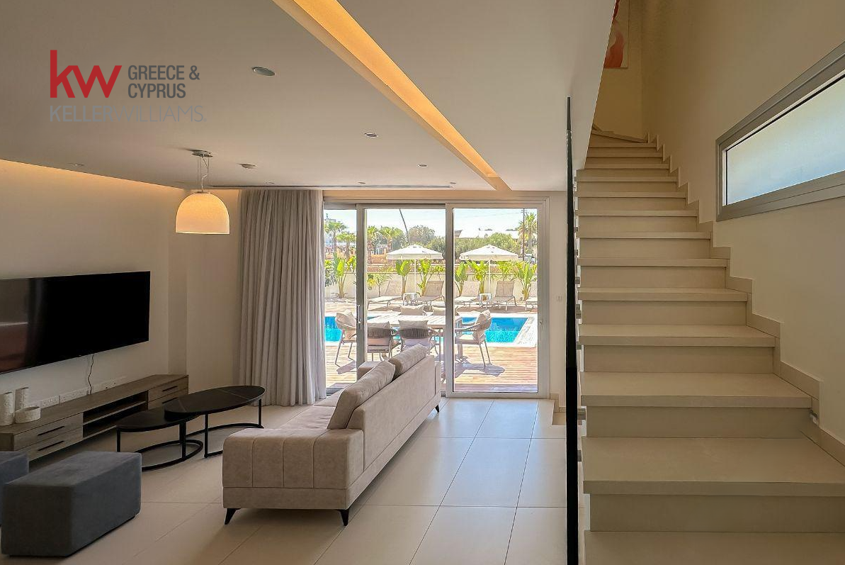 4 bedrooms Villa in Ayia Napa, Ammochostos, Cyprus No. 40472