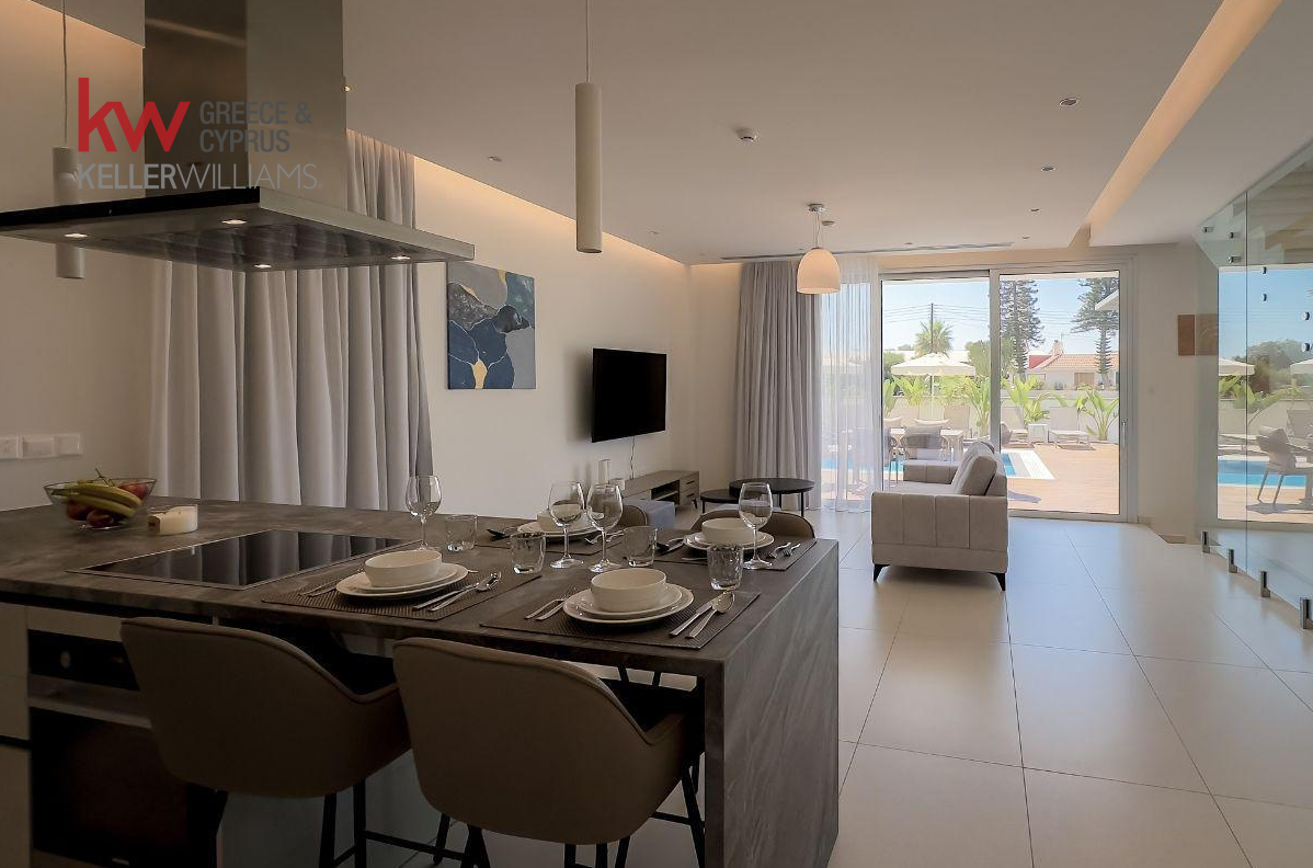 4 bedrooms Villa in Ayia Napa, Ammochostos, Cyprus No. 40472