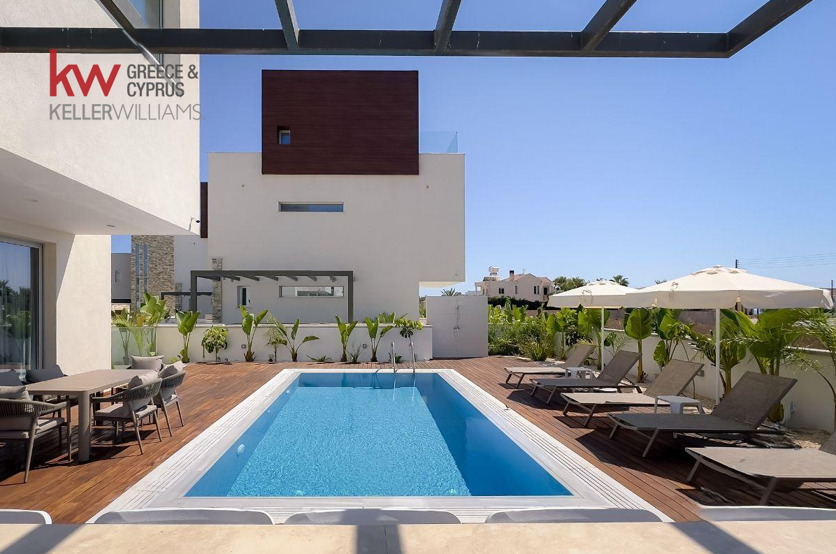 4 bedrooms Villa in Ayia Napa, Ammochostos, Cyprus No. 40472