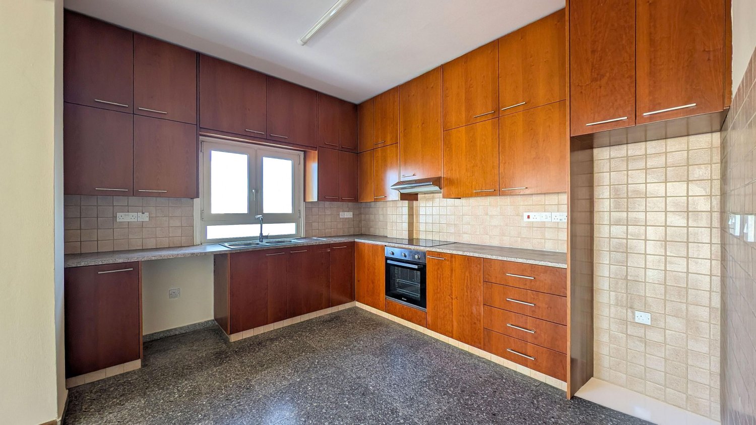 3 dormitorios Apartamento en Nicosia, Chipre No. 62360