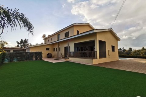 4 bedrooms Villa in Lakatamia, Nicosia, Cyprus No. 40261