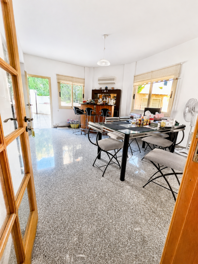 5 bedrooms Villa in Agios Athanasios, Limassol, Cyprus No. 62610