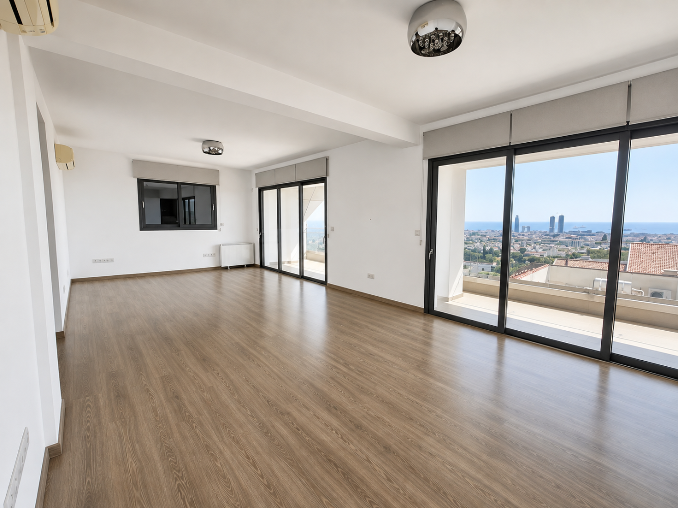 3 bedrooms Apartment in Limassol, Cyprus No. 61027