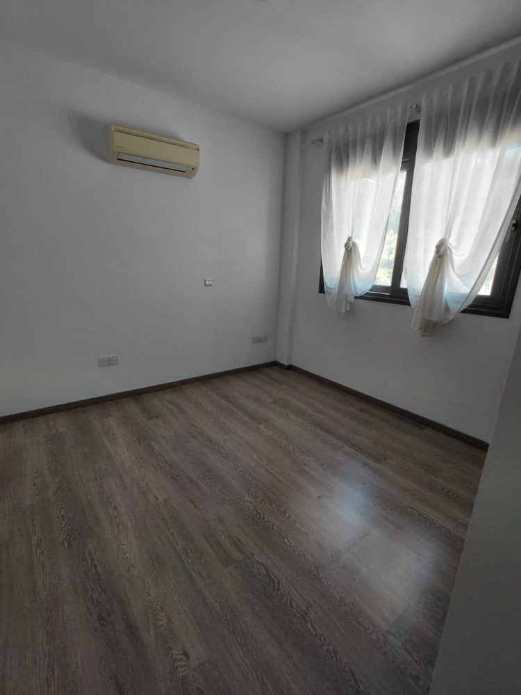 3 bedrooms Apartment in Limassol, Cyprus No. 61027