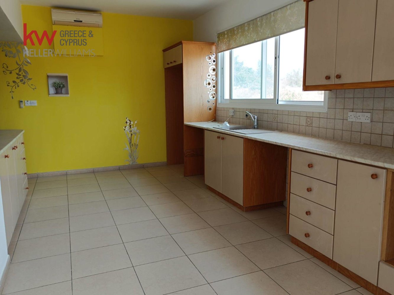 3 bedrooms Apartment in Empa, Paphos, Cyprus No. 62277