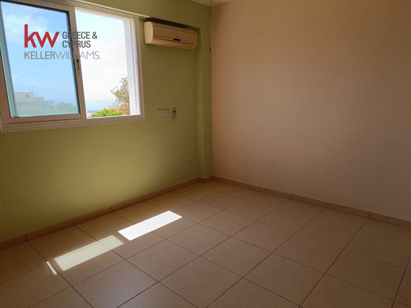 3 bedrooms Apartment in Empa, Paphos, Cyprus No. 62277