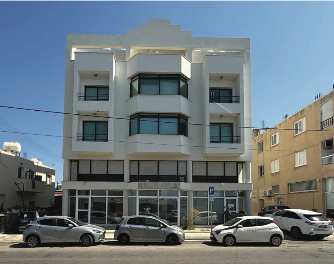 1071m2 Office in Paphos, Cyprus No. 62290